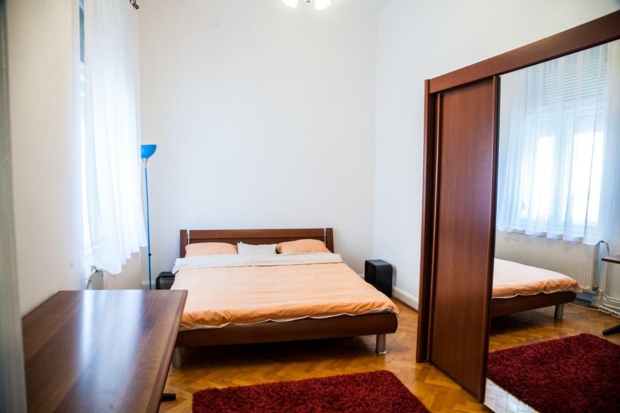 Inner City Apartment Debrecen Extérieur photo