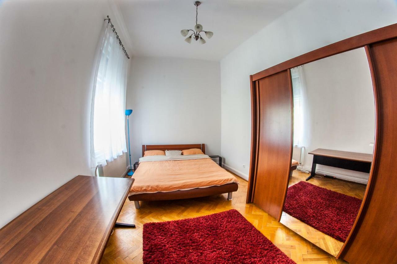 Inner City Apartment Debrecen Extérieur photo