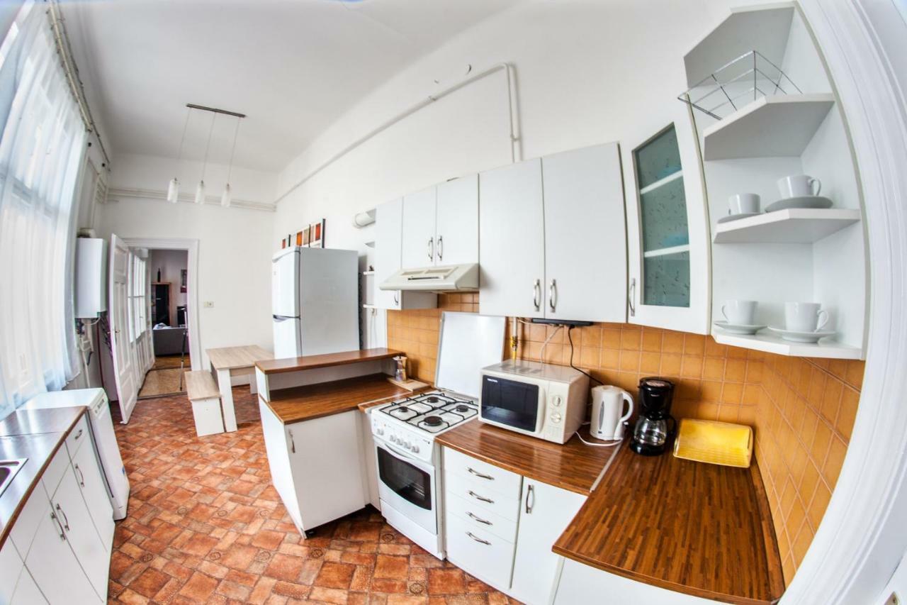 Inner City Apartment Debrecen Extérieur photo