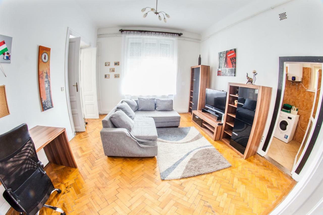 Inner City Apartment Debrecen Extérieur photo